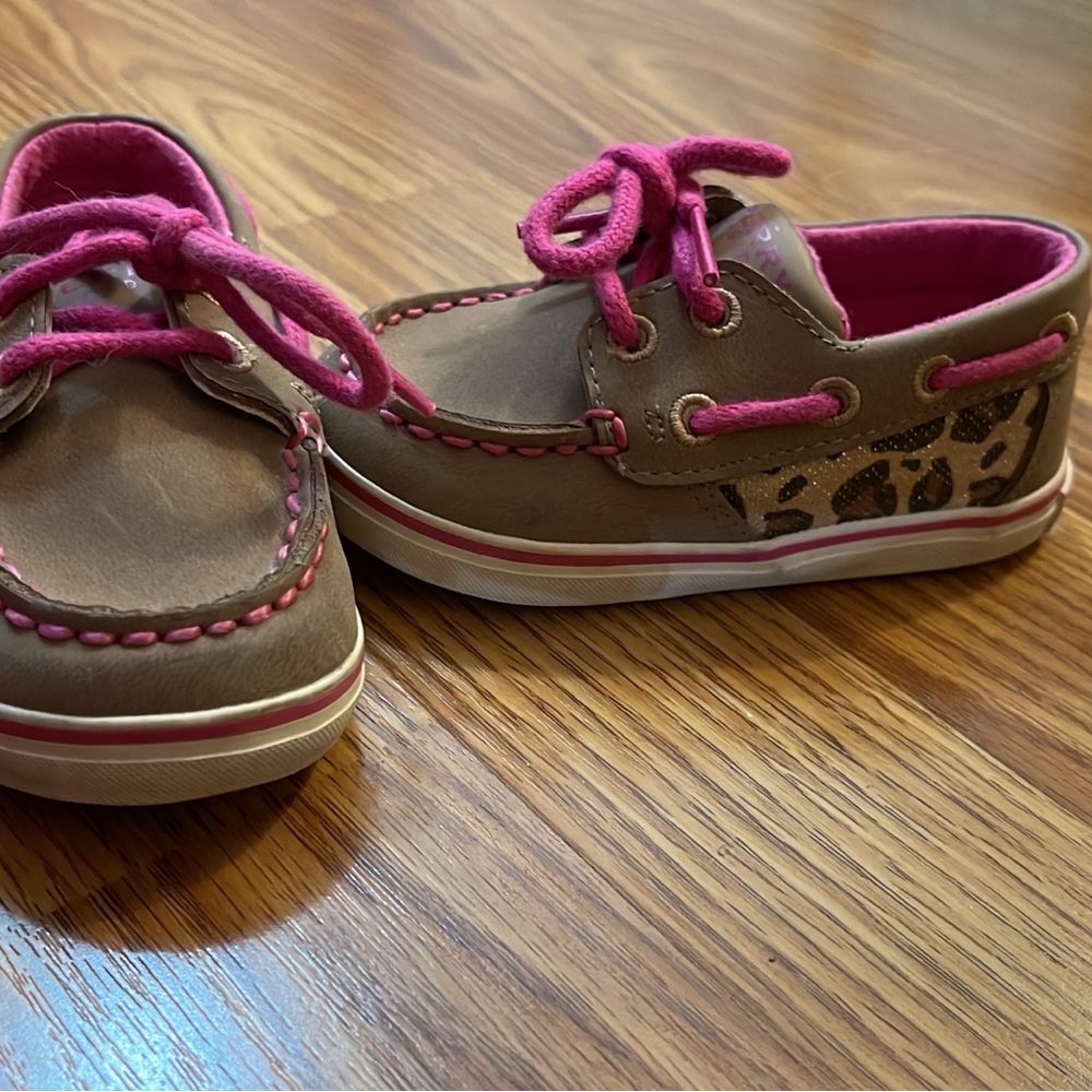 SPERRY Kids Tan Cheetah and Pink Boat Shoes
